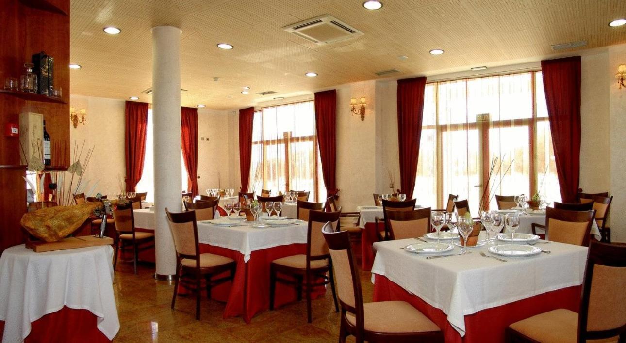 Complejo El Carrascal Otel Muñana Dış mekan fotoğraf